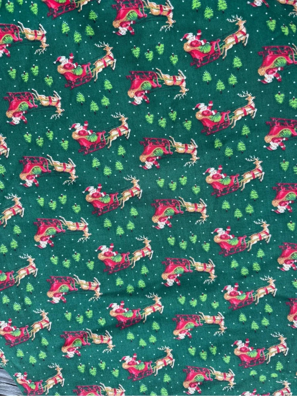 Vtg Green Santa and reindeer Christmas Tree Skirt reversible